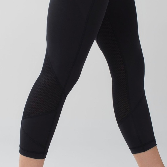Lululemon Pace Rival Crop *22" - Picture 3 of 11
